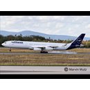 Revell 03803 Airbus A340-300 Lufthansa New Livery...