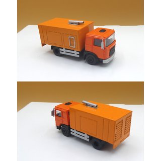TT-Koch 10-21720 MAN LKW Netzersatzanlage, orange Mastab 1:120