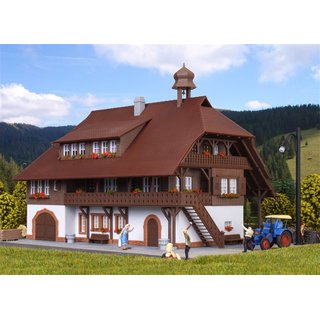 KIBRI 38074 H0 Schwarzwald-Bauernhaus Massstab: H0