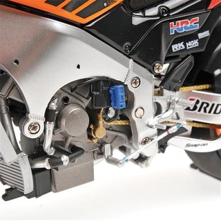 Minichamps 122111127 HONDA RC21V Casey Stoner MotoGP?11 Massstab: 1:12
