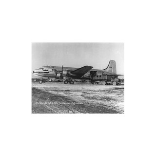 Herpa 559720 Douglas C-54M Skymaster USAAF Berlin 70th Mastab 1:200