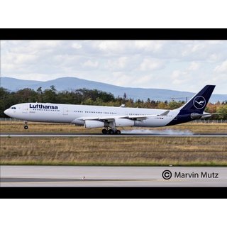 Revell 03803 Airbus A340-300 Lufthansa New Livery  Mastab 1:144