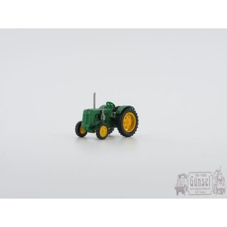 Mehlhose N6702 Famulus Traktor gn/gb Felgen Massstab: N