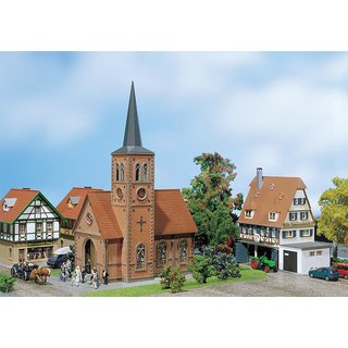 Faller 130239 Kleinstadt-Kirche Mastab: H0